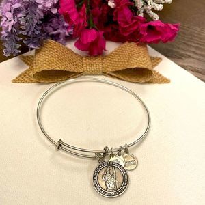 ☘️3/$45☘️Alex & Ani Saint Christopher Charm Bangle